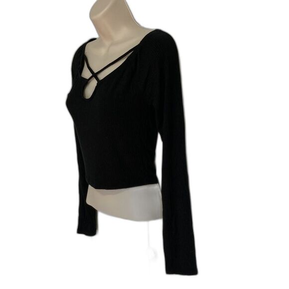 Criss Cross Sexy Black Ribbed Crop Top Sweater by ALMOST FAMOUS Womens Medium - Picture 3 of 13